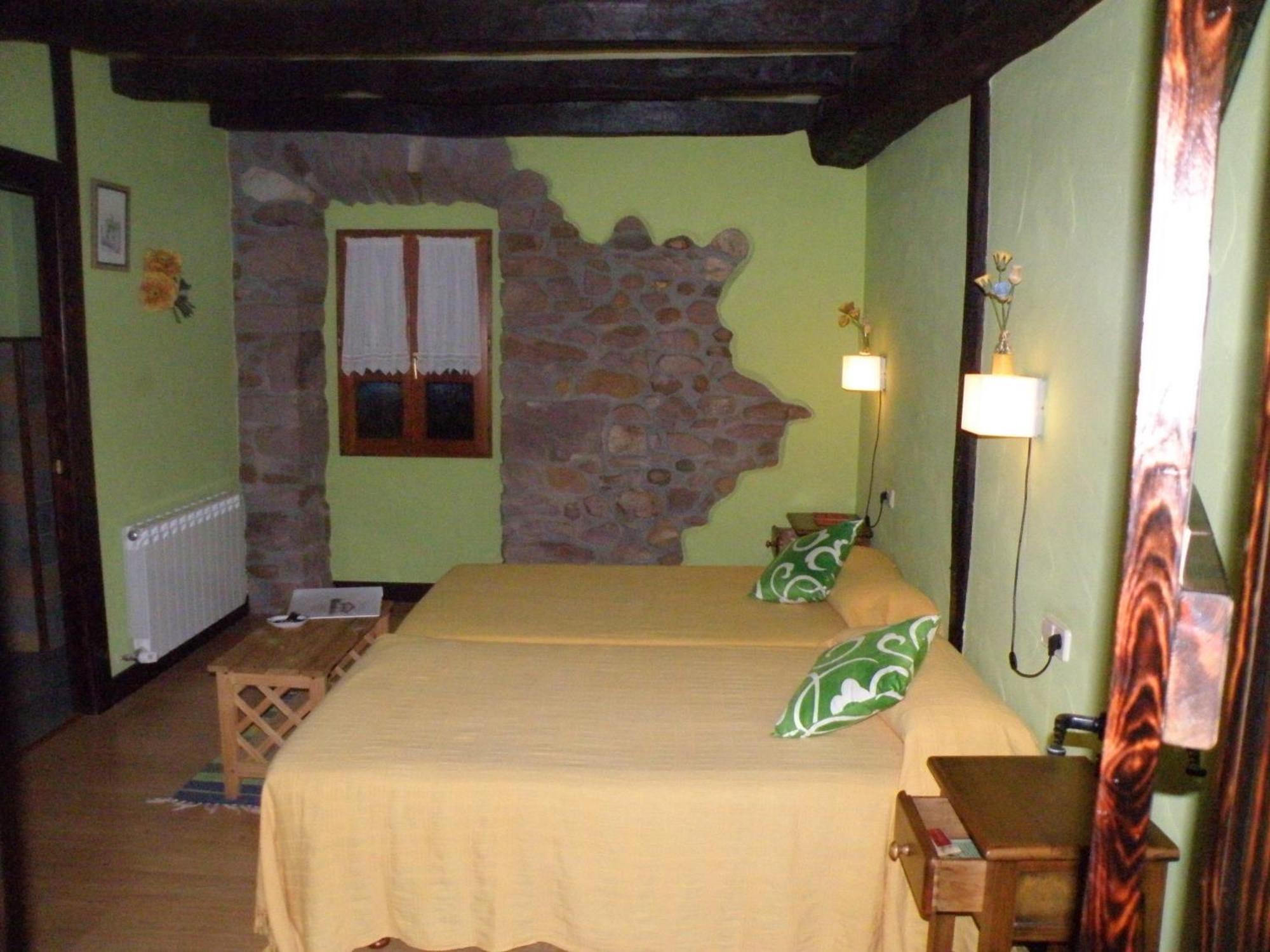 Posada Elbete Buitenkant foto